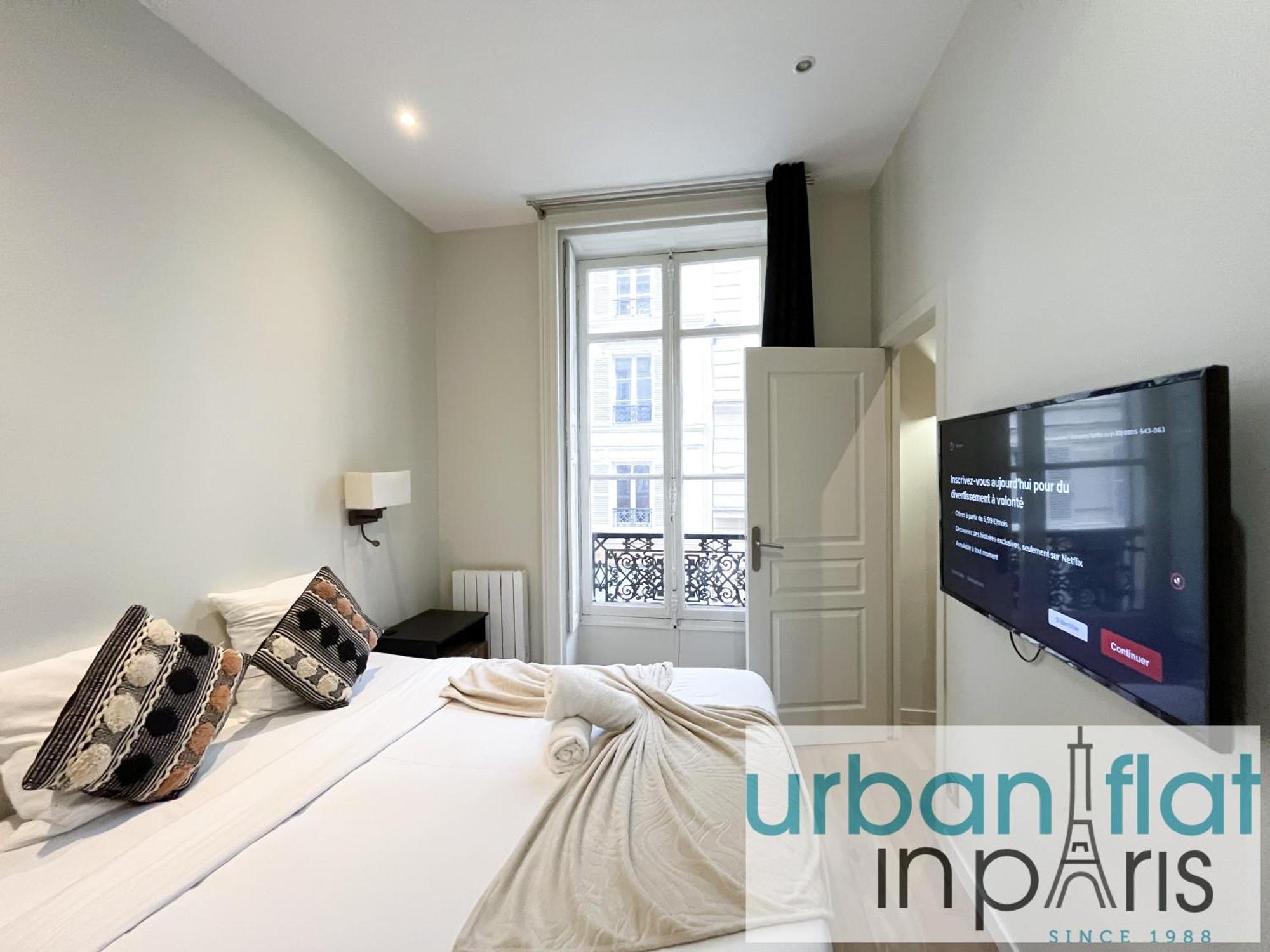 64-Luxury Flat Champs Elysees Париж Экстерьер фото